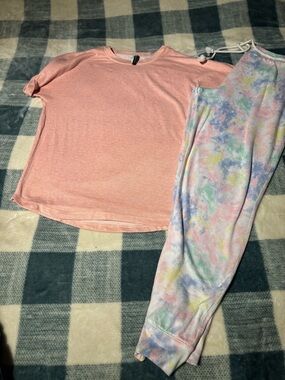 PJ set, very soft. Washed but not worn